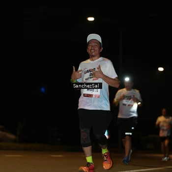 Runner Photo 7692859