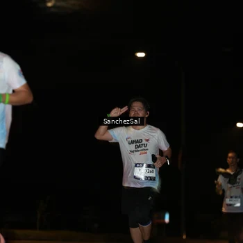 Runner Photo 7692862