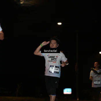 Runner Photo 7692877
