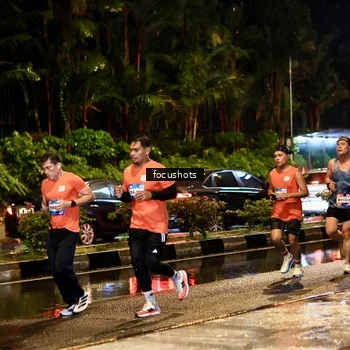 Runner Photo 7692889