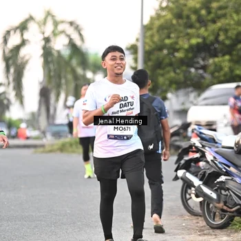 Runner Photo 7692892