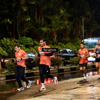 Runner Photo 7692893