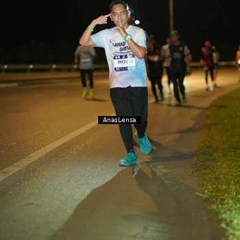 Runner Photo 7692897