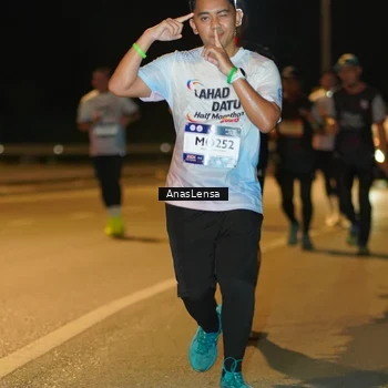 Runner Photo 7692898