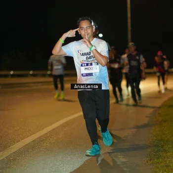 Runner Photo 7692899