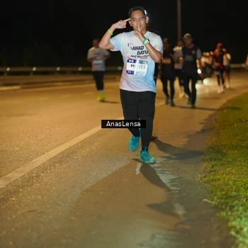 Runner Photo 7692900