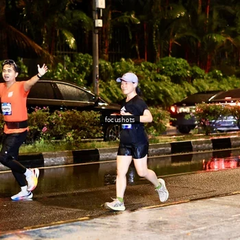 Runner Photo 7692903