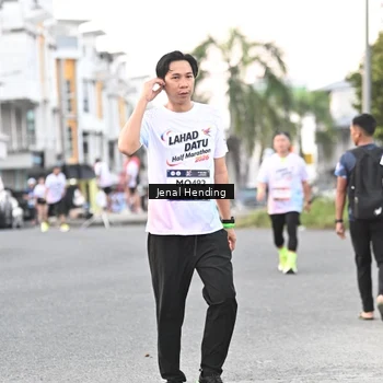 Runner Photo 7692908