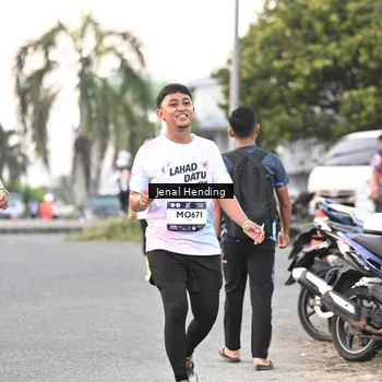 Runner Photo 7692913