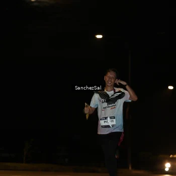 Runner Photo 7692920