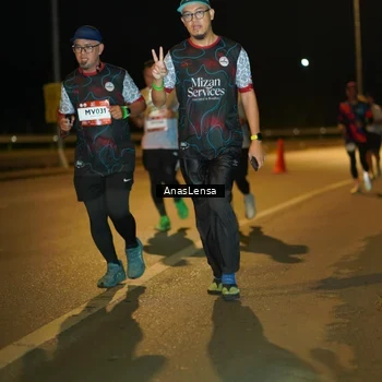 Runner Photo 7692937