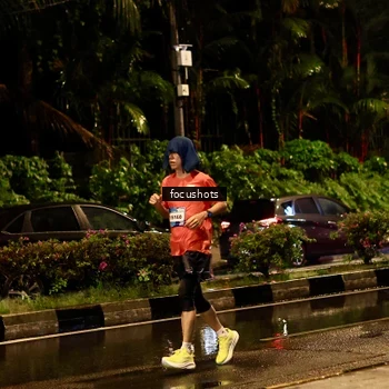 Runner Photo 7692945