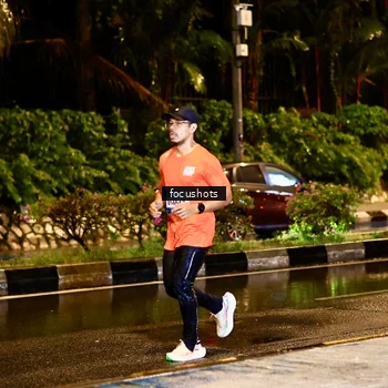Runner Photo 7692957