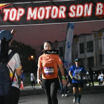 Runner Photo 7692958