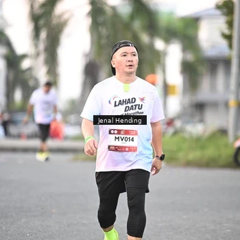 Runner Photo 7692966