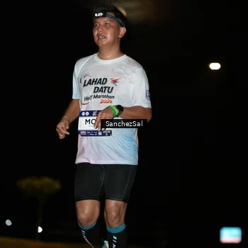 Runner Photo 7692974
