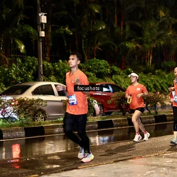 Runner Photo 7692985