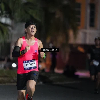 Runner Photo 7692998