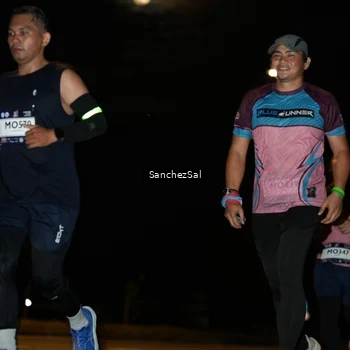 Runner Photo 7693027