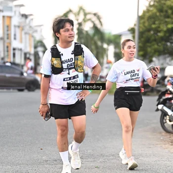 Runner Photo 7693035