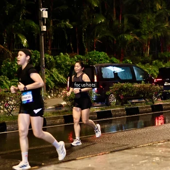 Runner Photo 7693041