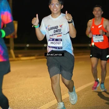 Runner Photo 7693044