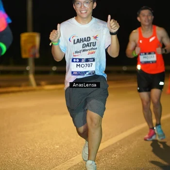 Runner Photo 7693051