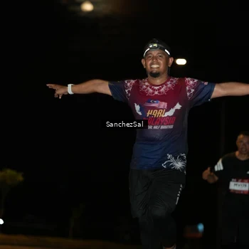 Runner Photo 7693055
