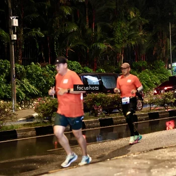 Runner Photo 7693070