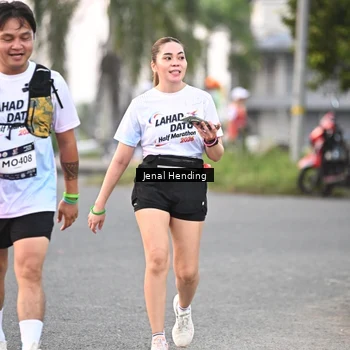 Runner Photo 7693071