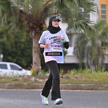Runner Photo 7693073