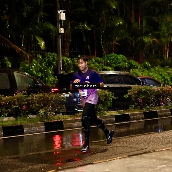 Runner Photo 7693075
