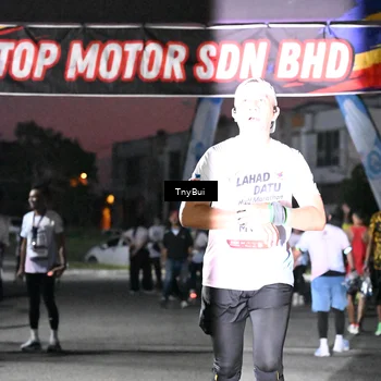 Runner Photo 7693085