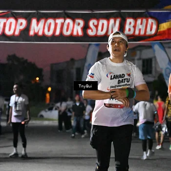 Runner Photo 7693097