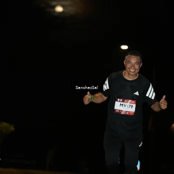Runner Photo 7693100