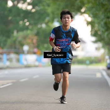 Runner Photo 7693105