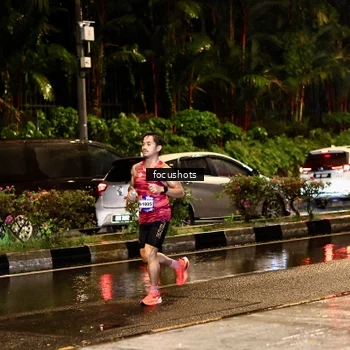 Runner Photo 7693116