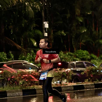 Runner Photo 7693249