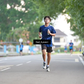 Runner Photo 7693253