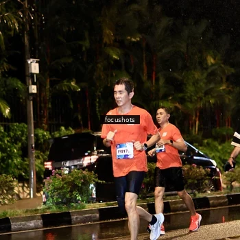 Runner Photo 7693268