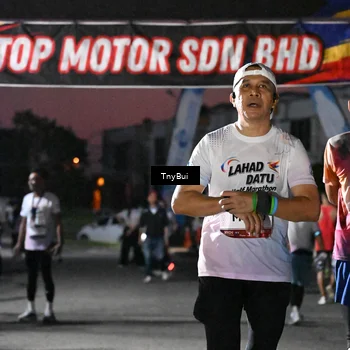 Runner Photo 7693281