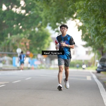 Runner Photo 7693290