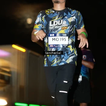 Runner Photo 7693293