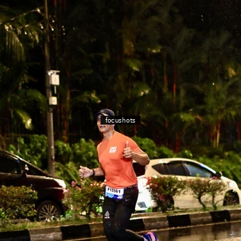 Runner Photo 7693300