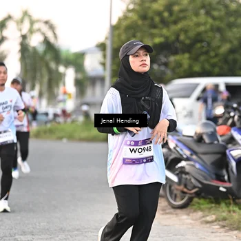 Runner Photo 7693316
