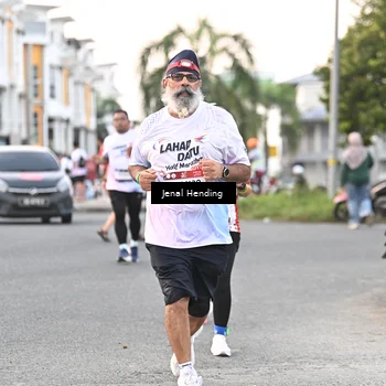 Runner Photo 7693363