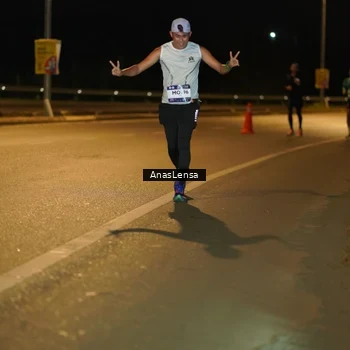 Runner Photo 7693384