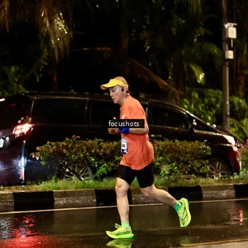 Runner Photo 7693390