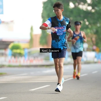 Runner Photo 7693393