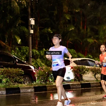 Runner Photo 7693403